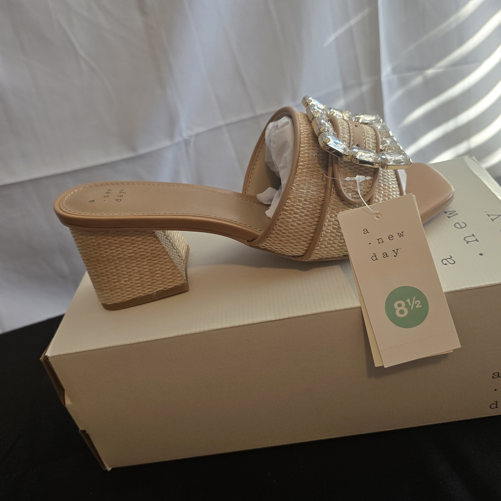 A New Day Women's Tan Slide Sandals - Picture 3 of 7
